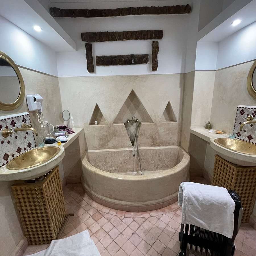 Riad Jnan Cadi — Bathroom