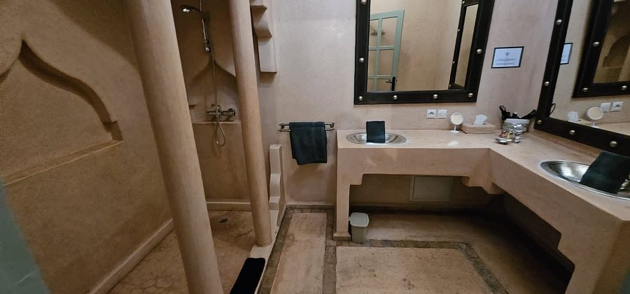 Riad Kerdouss — Bathroom