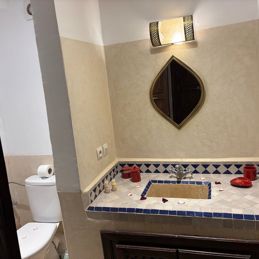 Riad l Etoile d Orient — Bathroom