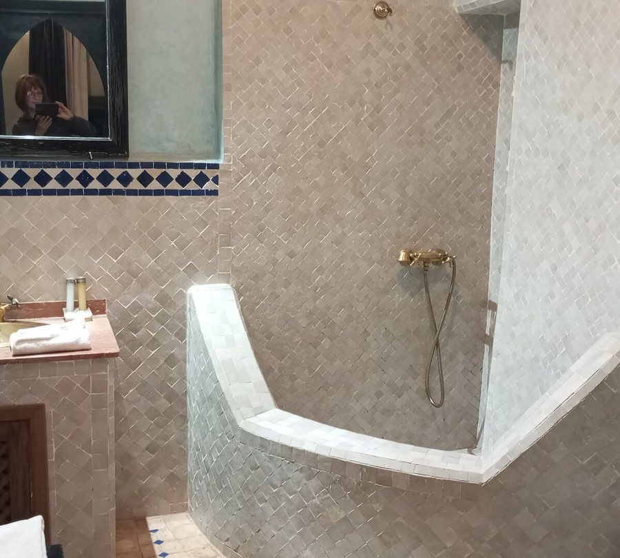 Riad La Rose Du Desert — Bathroom