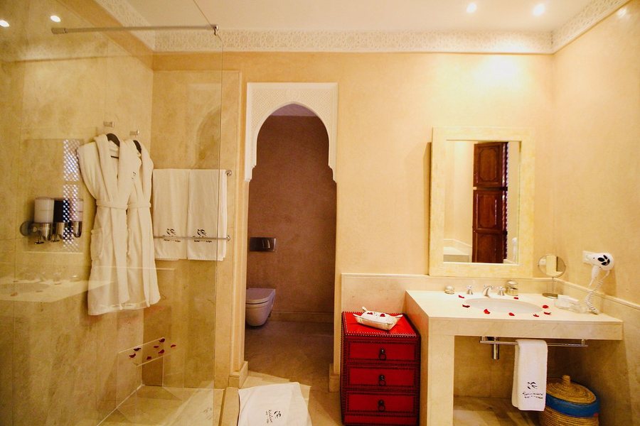 Riad Luciano Hotel Spa — Bathroom