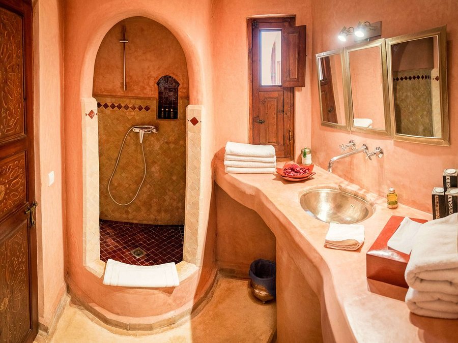 Riad Selouane — Bathroom