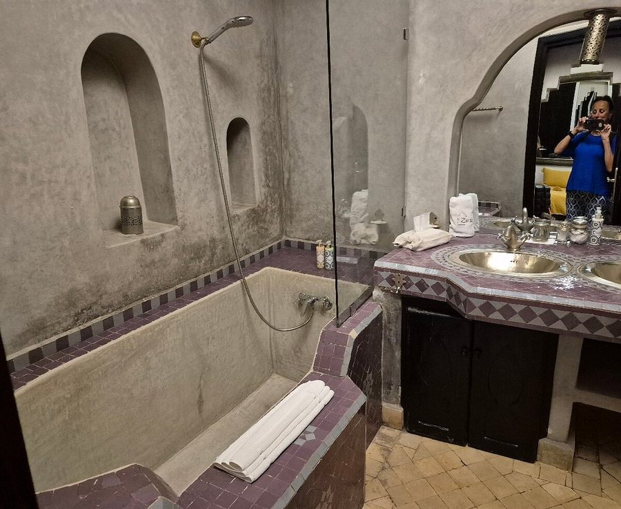Riad Zouhour — Bathroom
