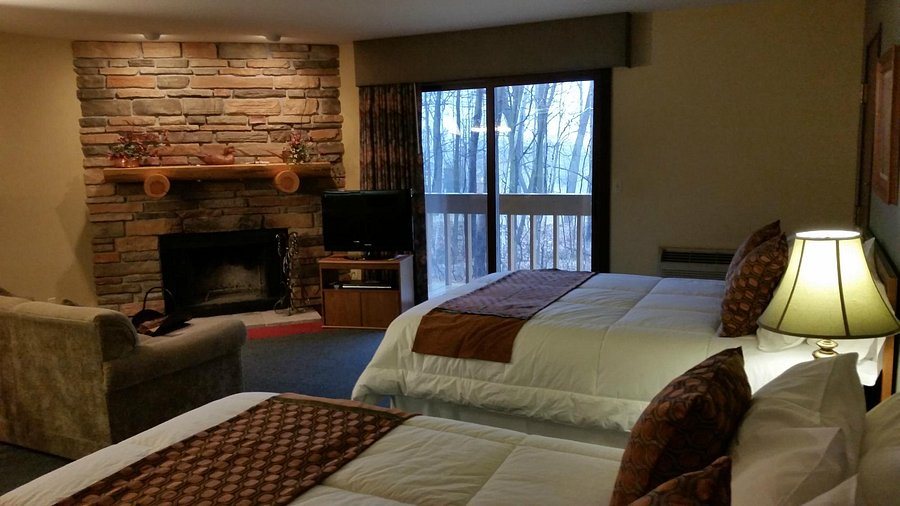 Rib Mountain Inn Townhouses — Guest room