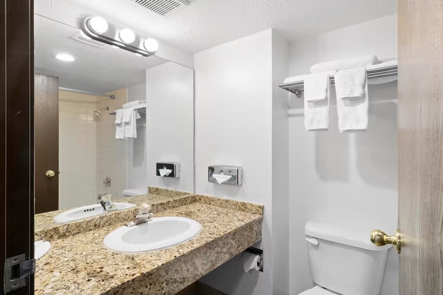 Richfield KOA — Bathroom