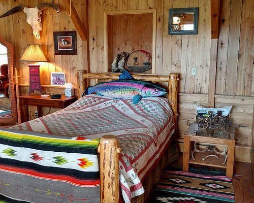 Rimrock Dude Ranch — Guest room