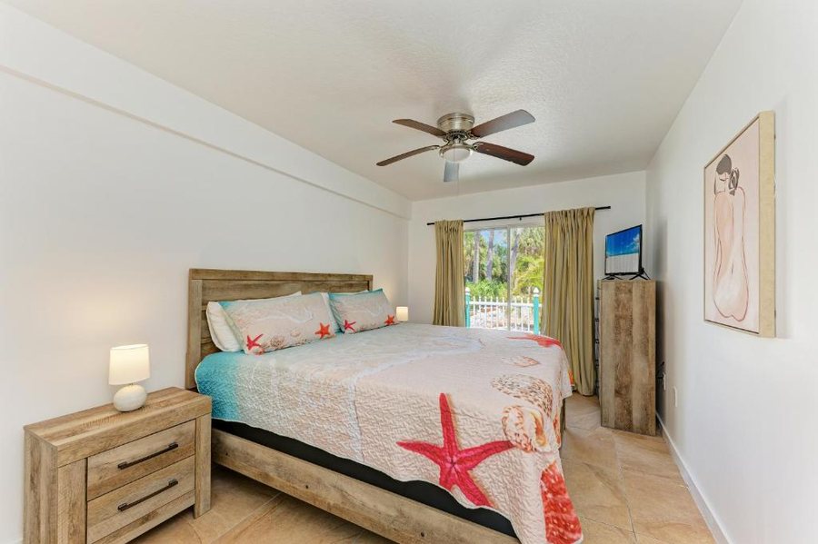 Ringling Beach House — Guest room