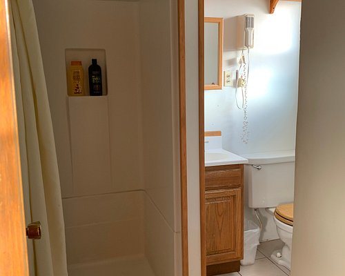River Bend Resort — Bathroom