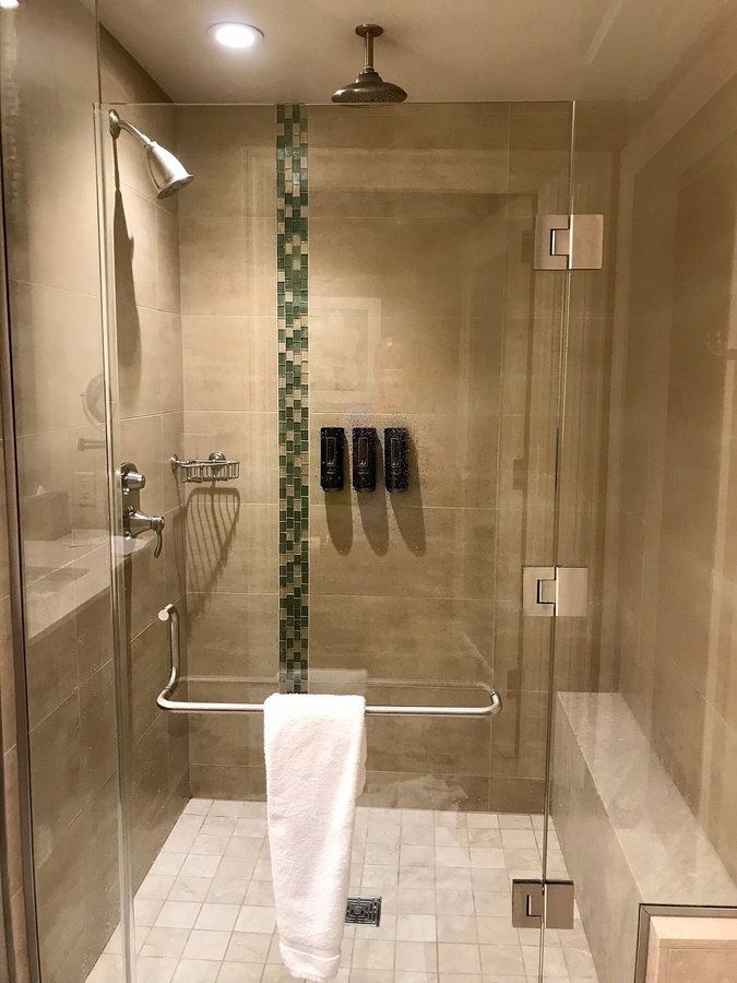 River City Casino Hotel — Bathroom