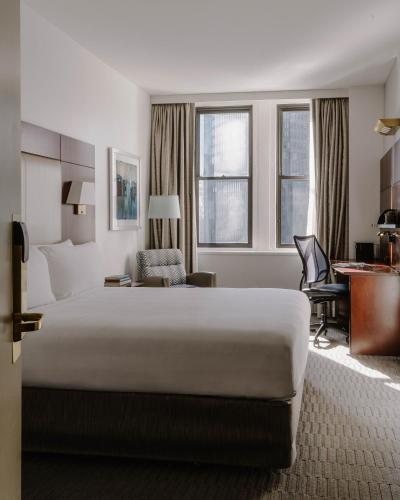 River Hotel Chicago — Guest room