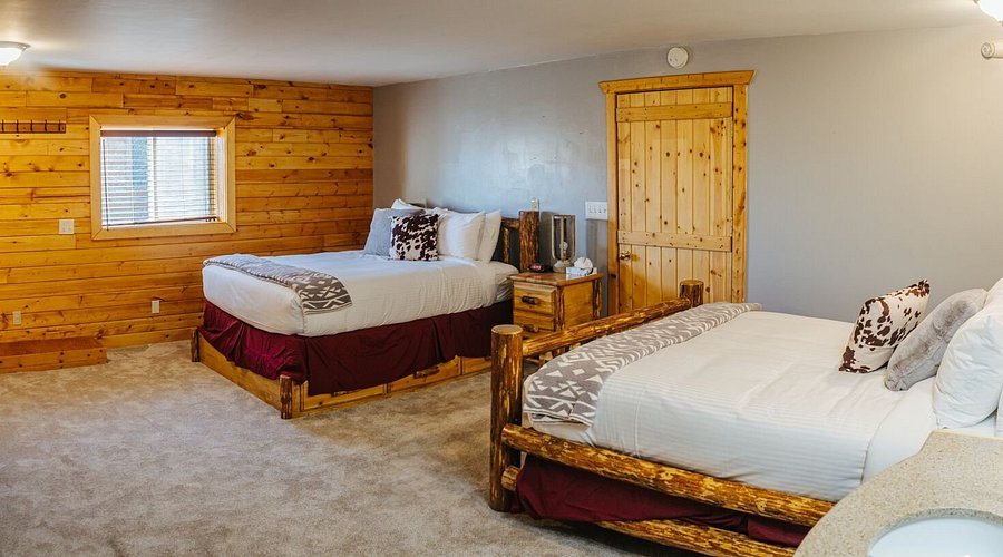 River Lodge — Guest room