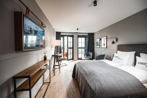 RIVER LOFT Hotel — Guest room
