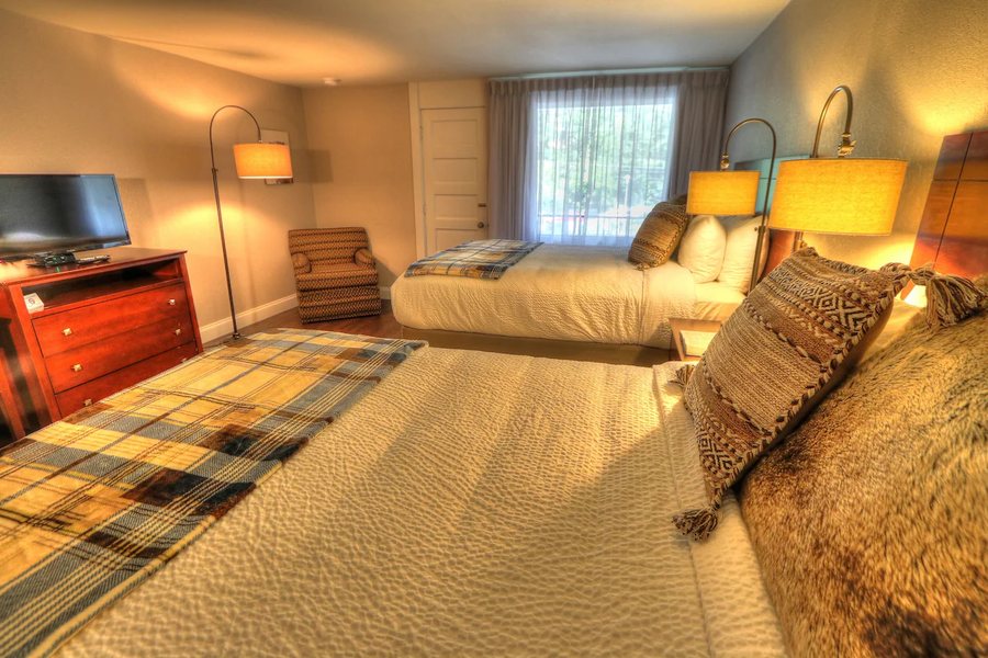 River s Edge Resort — Guest room
