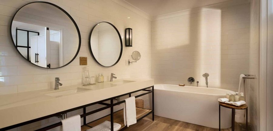 Riverdene Lodge — Bathroom