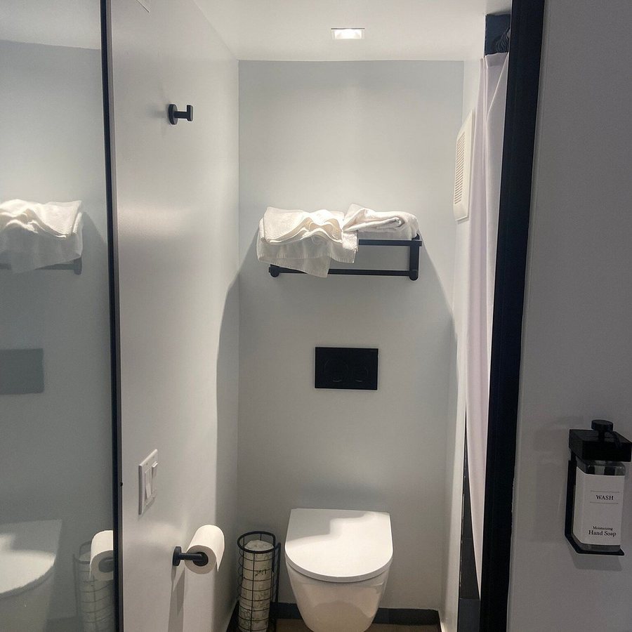 Riverside Tower Hotel New York City New York — Bathroom