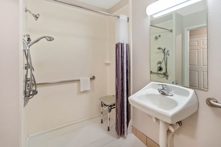 Riverview Inn North Fort Myers Florida — Bathroom