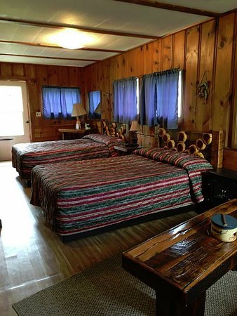 Riverview Resort Country Store — Guest room