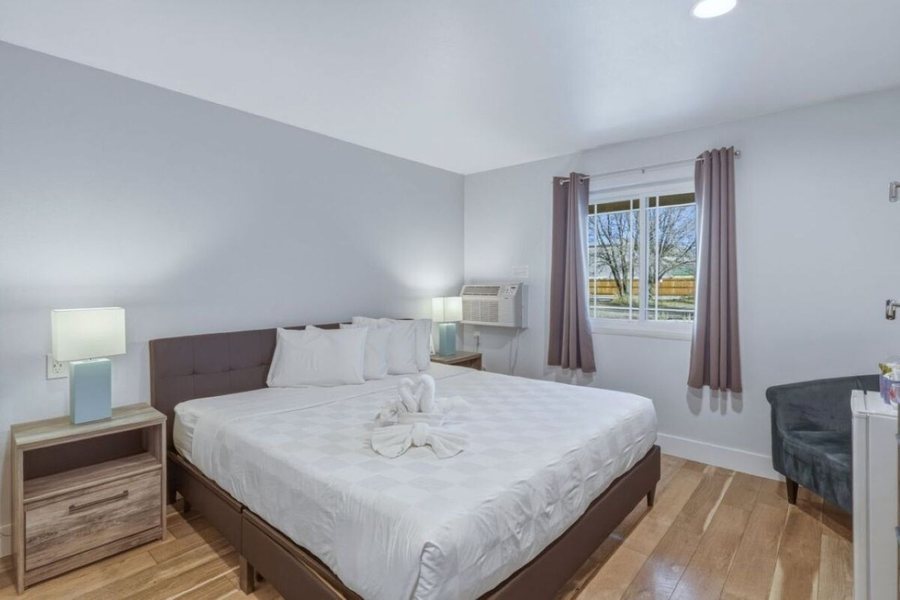 RiverWalk Inn — Guest room