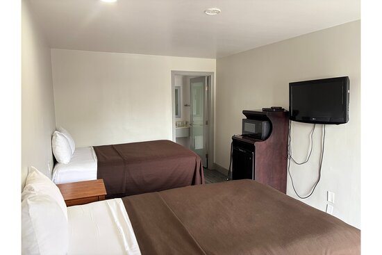Riverwalk RV Park — Guest room