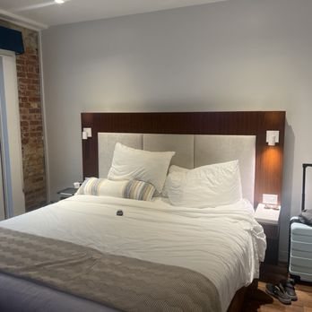 Riviera Beach House — Guest room