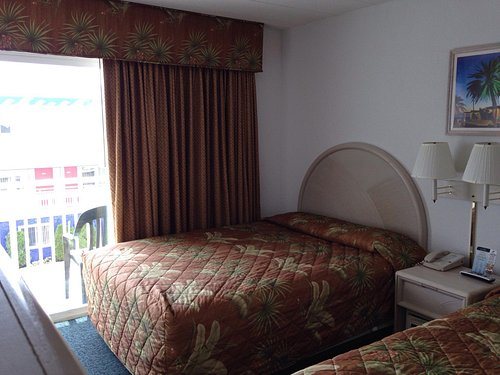 Riviera Resort Suites — Guest room