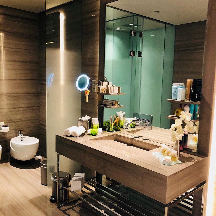 Rixos Premium Dubai JBR — Bathroom