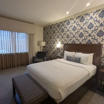 Rizzo Center a Destination by Hyatt Hotel — Guest room
