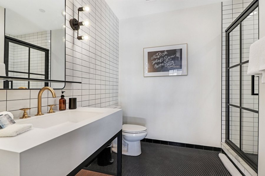 Roami At Factors Row — Bathroom