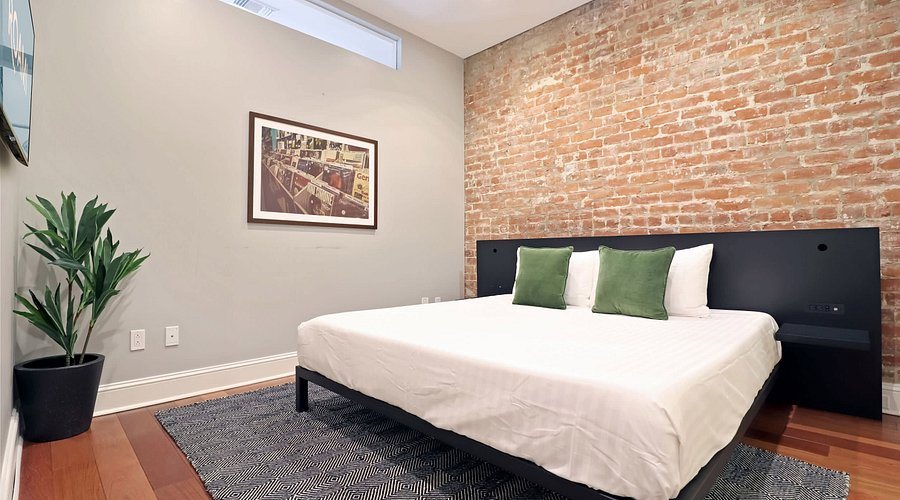 Roami At Factors Row — Guest room