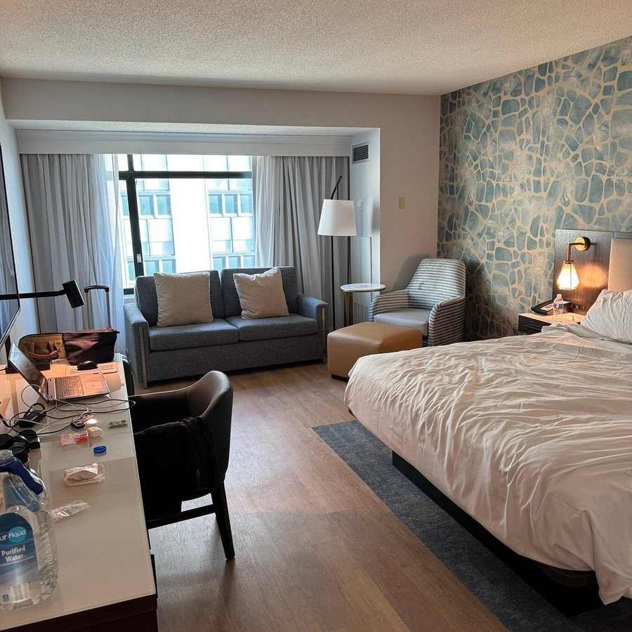 Rochester Marriott Mayo Clinic Area — Guest room