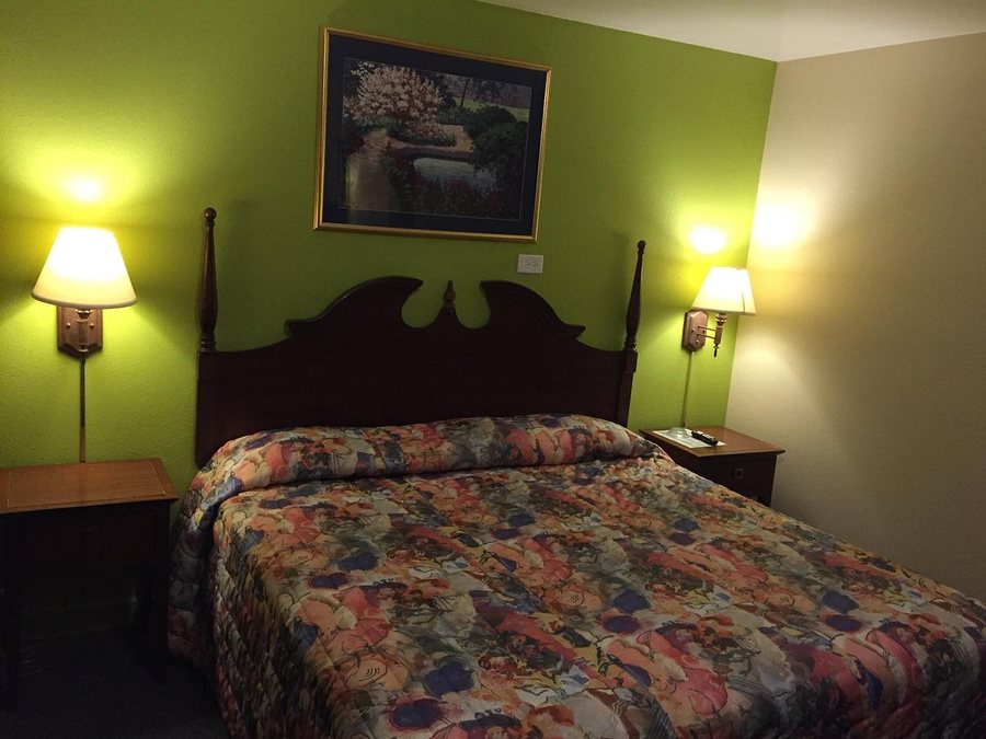 Rock Haven Terrace Motel — Guest room