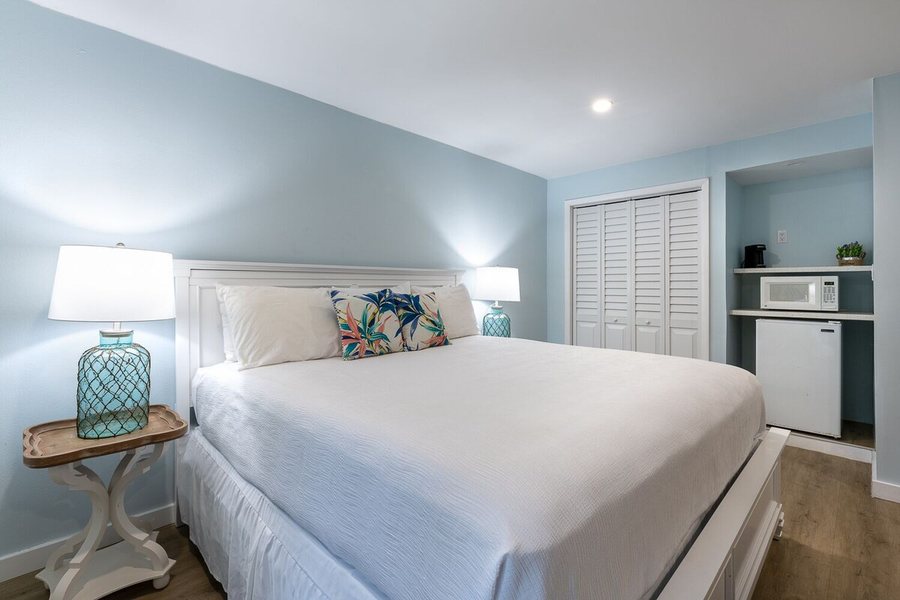 Rock Reef Resort — Guest room