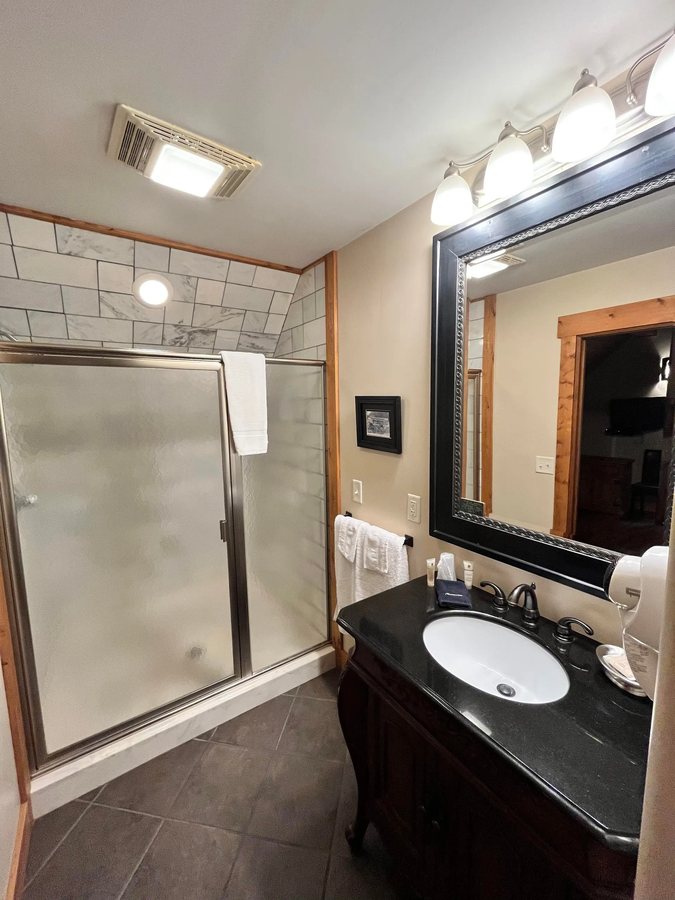 Rockbridge Rainbow Trout Game Ranch — Bathroom