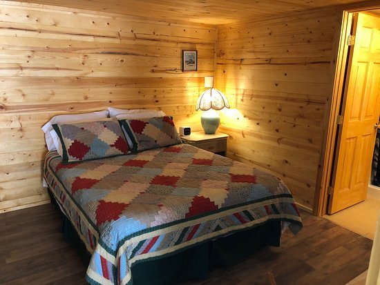 Rocking Z Guest Ranch — Guest room