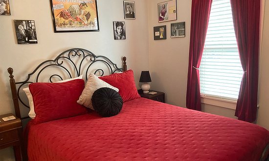 Rockwood Motor Court — Guest room
