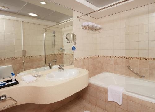 Roda Beach Resort — Bathroom
