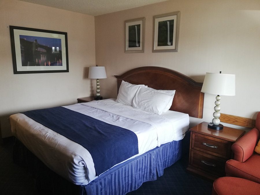 Rodeway Inn Baker City — Guest room