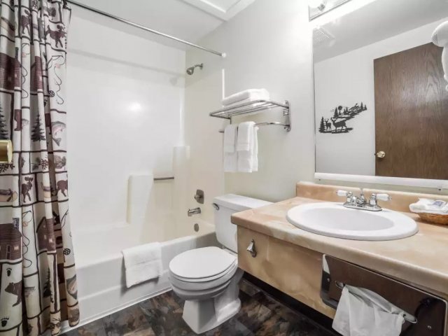 Rodeway Inn Bryce Canyon — Bathroom