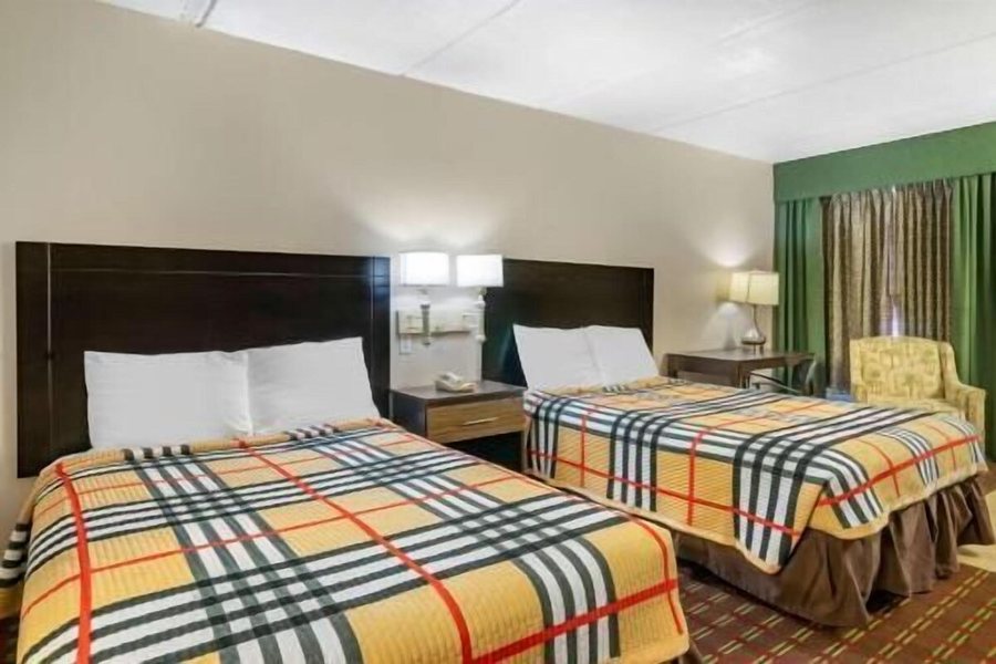 Rodeway Inn Clearwater Dunedin — Guest room