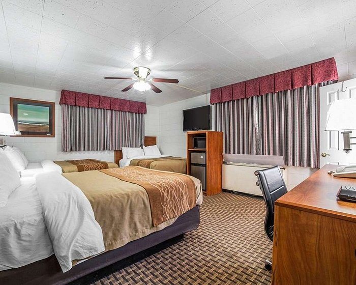 Rodeway Inn — Guest room