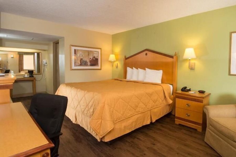 Rodeway Inn Hot Springs National Park Area — Guest room