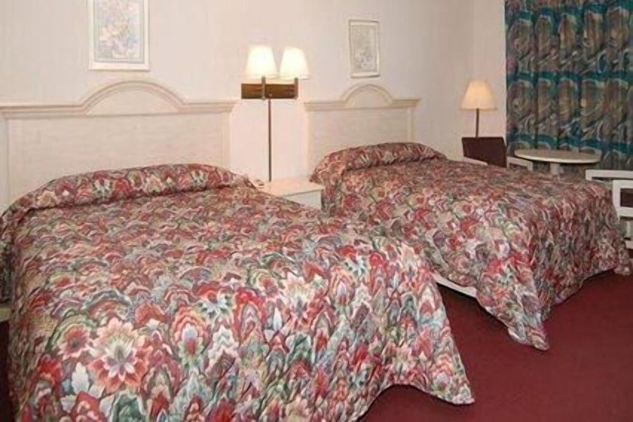 Rodeway Inn Lake City I 75 — Guest room