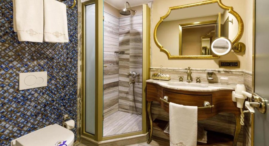 Romance Istanbul Hotel Istanbul — Bathroom