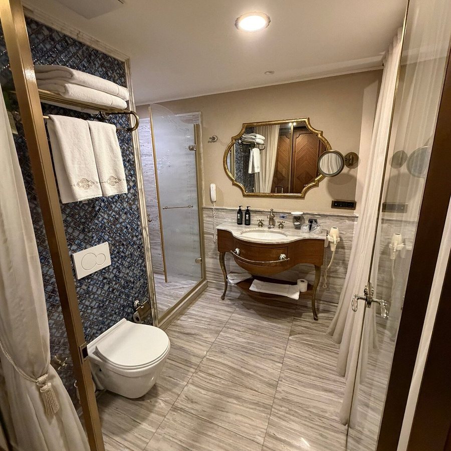 Romantic Hotel Istanbul Istanbul — Bathroom