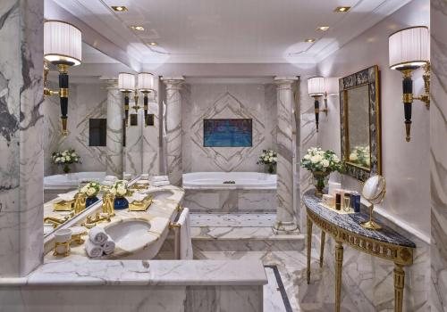 Rome Cavalieri A Waldorf Astoria Hotel — Bathroom