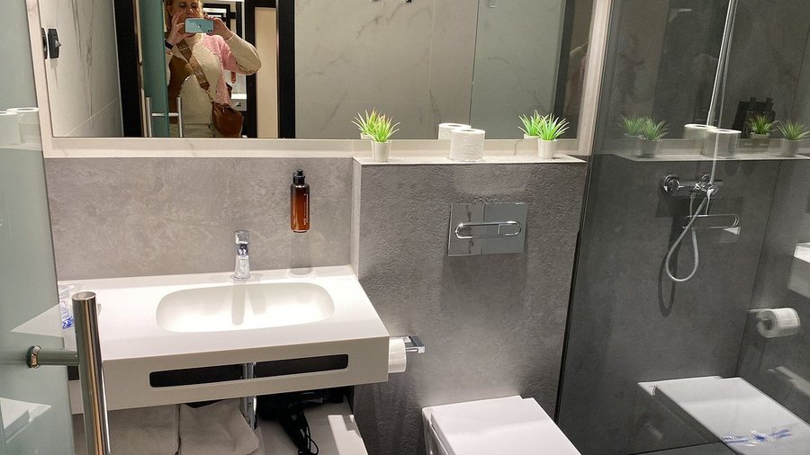 Ronda House Barcelona Catalonia — Bathroom