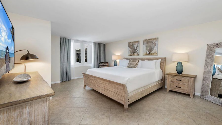 Roney Palace Condominium Miami Beach Florida — Guest room