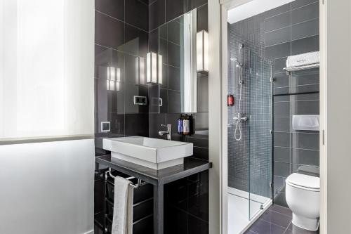 Room Mate Mario — Bathroom