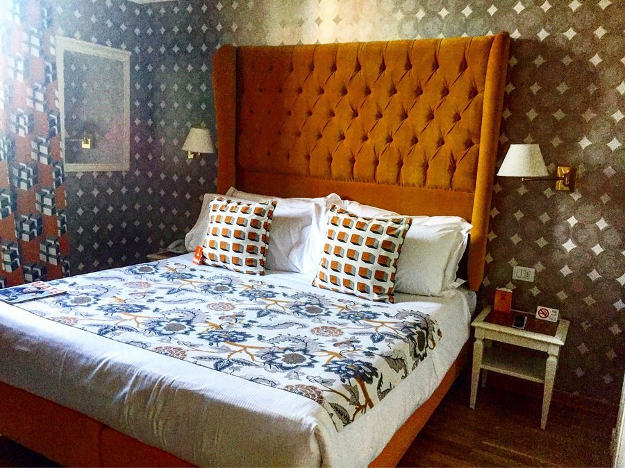 Room Mate Pau Barcelona Catalonia — Guest room