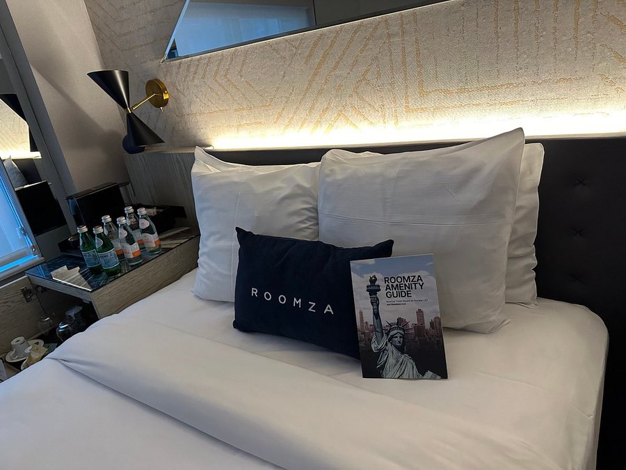 Roomza Times Square at Pestana CR7 New York City New York — Guest room